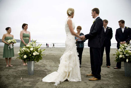 the resorts and wedding venues in Tofino and Ucluelet Crab Apple Floral